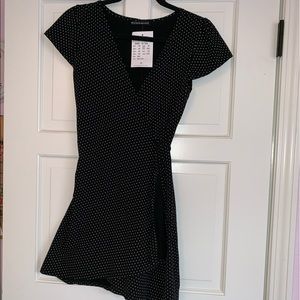 Brand new, NWT Brandy Melville wrap dress 💕